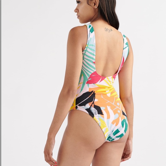 ADIDAS TROPICALAGE BODYSUIT - Small - Picture 6 of 6